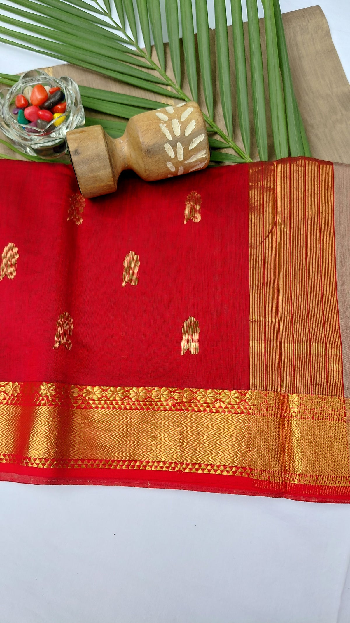red and grey cotton silk maheshwari saree